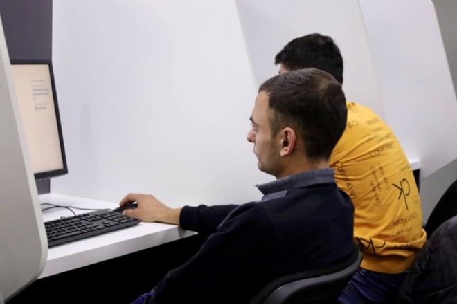 Taksi sürücülərinin NƏZƏRİNƏ: imtahan verəcəksiniz