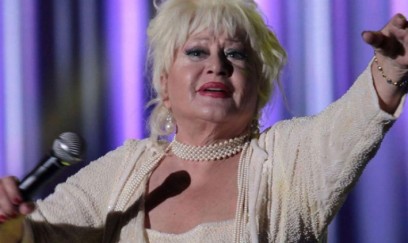 Türkiyəli müğənni infarkt keçirdi - Vəziyyəti ağırdır