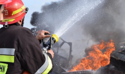 Bakıda ev yanır  Bakıda ev yanır 