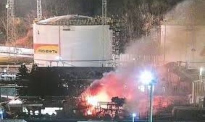 Ukrayna Tuapse neft terminalını vurdu; 12 aeroport dayandı