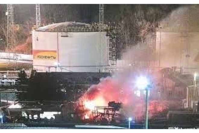 Ukrayna Tuapse neft terminalını vurdu; 12 aeroport dayandı