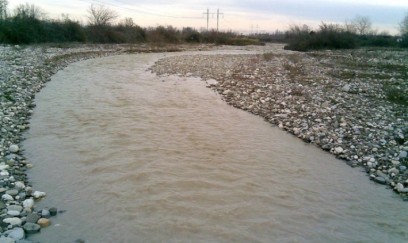 Şəkidən axan dağ çaylarında mühafizə tədbirləri aparılır 