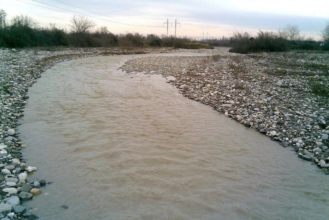 Şəkidən axan dağ çaylarında mühafizə tədbirləri aparılır 