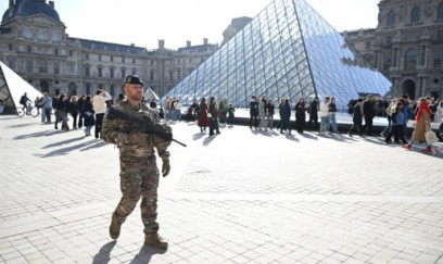 Prokuror Luvrdakı oğurluqdan danışdı 