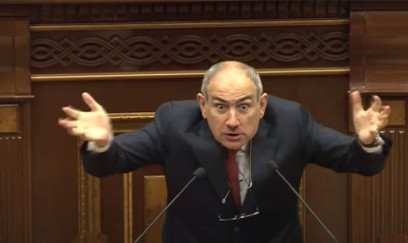 “Paşinyan həmin müqaviləni geri qaytarmaq istəyir” - Britaniyalı tarixçi