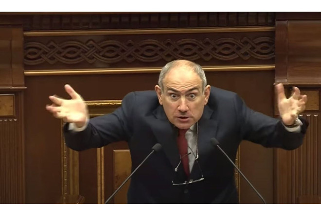 “Paşinyan həmin müqaviləni geri qaytarmaq istəyir” - Britaniyalı tarixçi