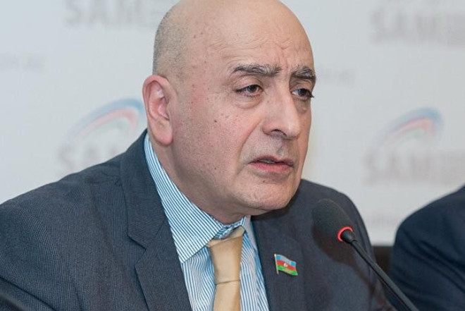 “Tramp tamograf məsələsini siyasi alver predmetinə çevirir” - Rasim Musabəyov