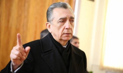 Eldar Əzizovun tənqid etdiyi vəzifəli şəxs postunu itirdi