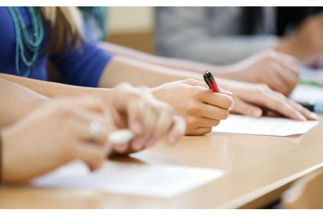 İmtahan qalmaqalı: 11 abituriyentin üzərinə gizli cihaz taxılıb