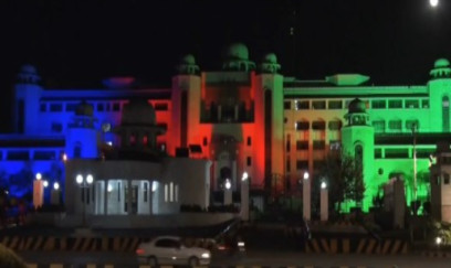 İslamabadda binalar Zəfər günü münasibətilə Azərbaycan bayrağının rəngləri ilə işıqlandırılıb 