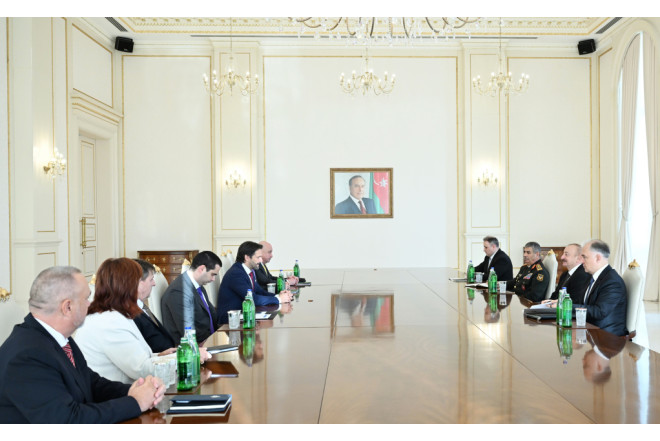 Prezident Robert Kalinakı qəbul etdi – FOTO