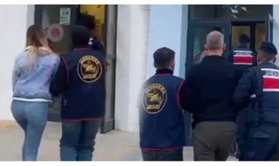 Məhkum və sevgilisi əlbir olub nəzarətçiyə oyun qurdu - Film kimi olay