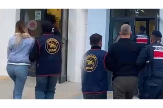 Məhkum və sevgilisi əlbir olub nəzarətçiyə oyun qurdu - Film kimi olay