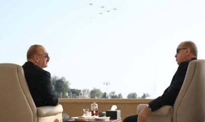 Prezident hərbi paraddan fotolar paylaşdı - FOTO