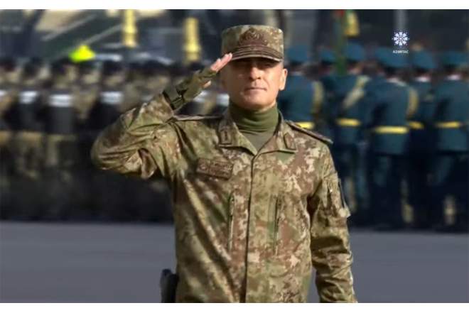 Ordu korpuslarının keçidinin videosu - Hikmət Mirzəyev başçılıq etdi