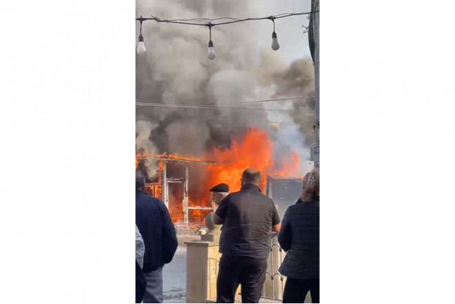 Maştağada bitişik bir neçə obyekt yanıb 