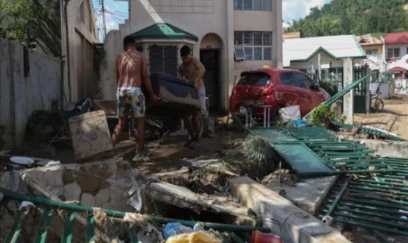 "Kalmaegi" yüzlərlə insanı öldürdü 