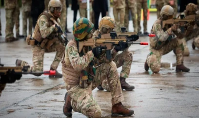 Bu ölkədə İLK: 17 yaşına çatmış bütün vətəndaşlar orduda xidmətə ÇAĞIRILDI