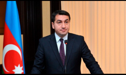 Hikmət Hacıyev Dövlət Bayrağı Günü münasibətilə paylaşım edib 