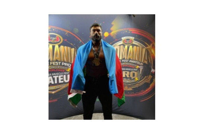 Pərviz Qasımov Dünya çempionu oldu, Azərbaycan bayrağını yüksəltdi 