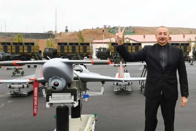 Böyük qələbə qazanmış liderlərin oxşar FOTOSU 