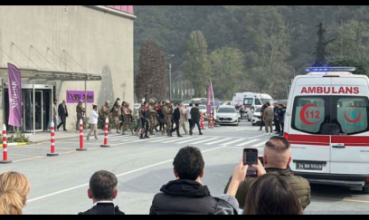 SON DƏQİQƏ: Türkiyədə televiziya binasına basqın oldu - VİDEO