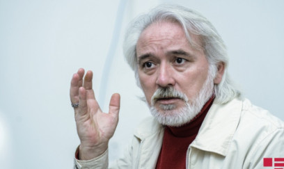 "Narkotik mədəniyyətimizi də məhv edir, hanı Mirkamil, Nurlan Növrəsli? " 