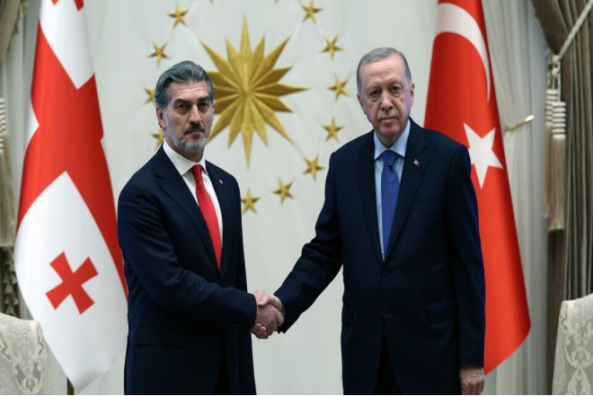 Ərdoğan Kavelaşvili ilə telefonla danışıb 