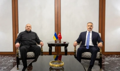 Hakan Fidan Ankarada Rustem Umerovla görüşüb 