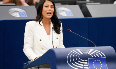 Yunanıstanlı Avropa Parlament üzvü saxtakarlıq ittihamı ilə üzləşib