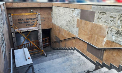 "Nərimanov" metrosunda çıxışlardan biri müvəqqəti bağlandı - FOTO