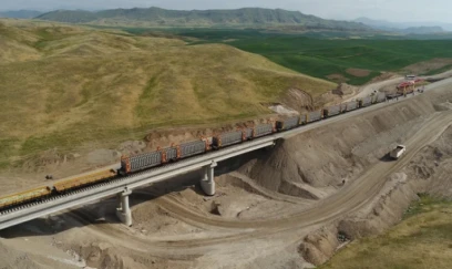 Zəngəzur dəhlizinə gedən Horadiz-Ağbənd dəmiryolunun tikintisi 68% tamamlanıb 