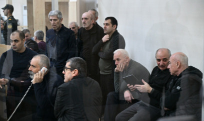 Ermənistan vətəndaşlarının məhkəməsində təqsirləndirilən şəxslərin cəzalandırılmasına dair prokurorların təklifləri səsləndirilib 