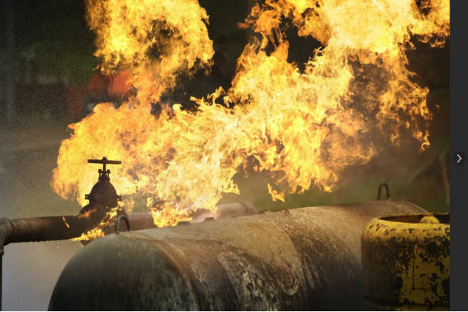 Nizami rayonunda qaz xəttində yanğın olub 