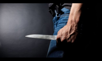 Xırdalanda 17 yaşlı gənc tanışını bıçaqladı 