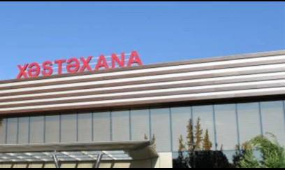 Məşhur meyxanaçı yol qəzasına düşdü – Xəstəxanaya çatdırıldı