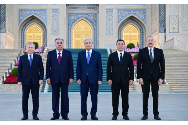 Prezident Daşkənddə İslam Sivilizasiyası Mərkəzi ilə tanış olub - FOTOLAR