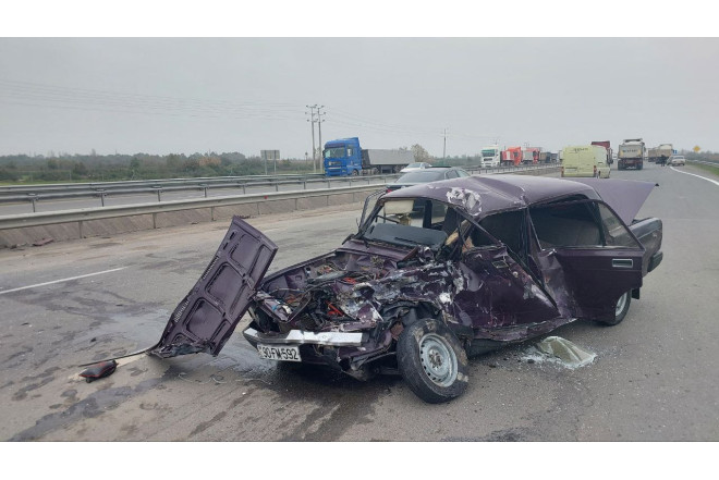 Lənkəranda agır qəza: Xəsarət alanlar var - FOTO