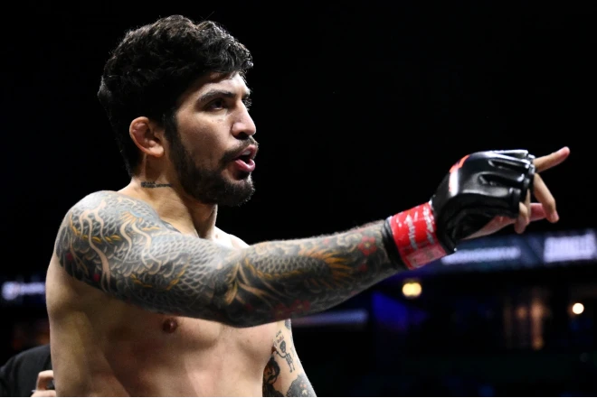 Amerikalı döyüşçüyə ömürlük qadağa qoyuldu 