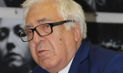 Yazıçı Anar yayılan görüntülərə münasibət bildirdi: "Xatırlamıram" - FOTO