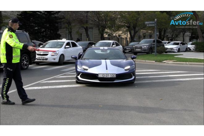 Bakıda 850 minlik “Ferrari” saxlanıldı - Sahibinə dair suallar yaranıb + VİDEO