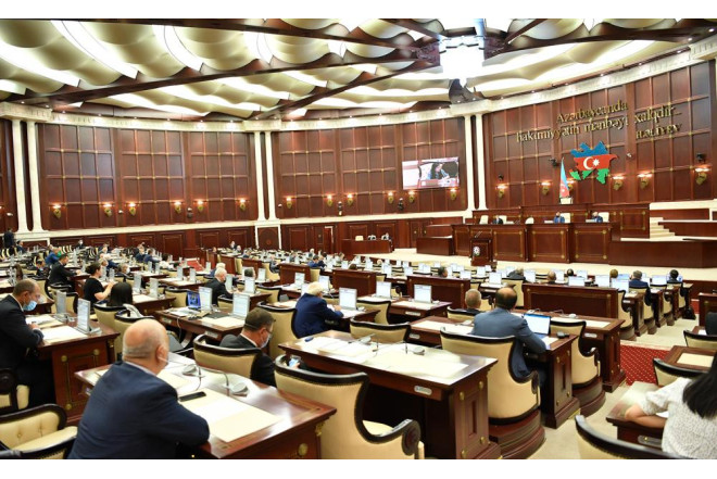 Boş sədr vəzifəsinə 24 deputat namizədliyini irəli sürüb - SİYAHI