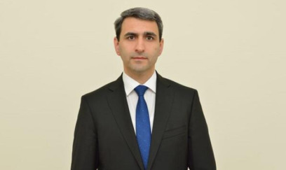 Rövşən Rüstəmov onun vəzifəsini yüksəltdi