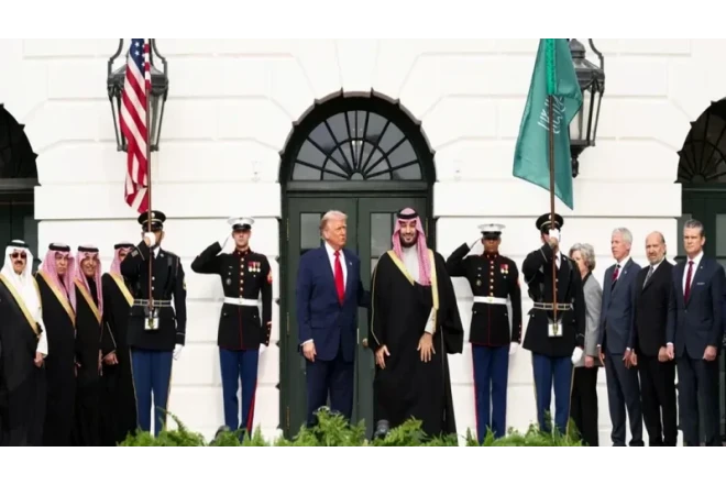 Tramp Ağ Evdə Məhəmməd bin Salmanı qəbul edib 