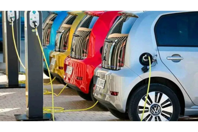 Bu vərdişlər elektromobil batareyasını tez sıradan çıxarır