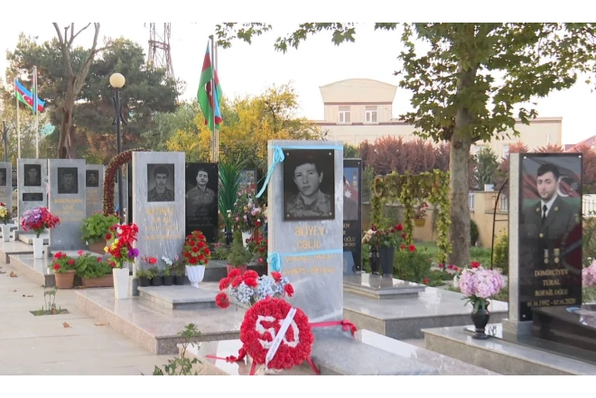 Bakıda iki şəhidin məzarı qarət edilib VİDEO