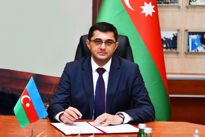 Bəzi ixtisaslarda plan yerləri azaldılacaq - Rektor 