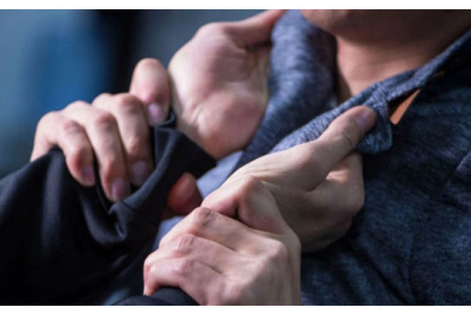 Bakıda taksi mübahisəsi - Sifarişi ləğv edən sürücü sərnişini döydü