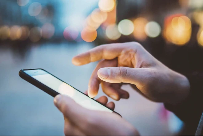 Yeni qayda: Bu mobil telefon üçün 100 manat ödəmək lazım olacaq