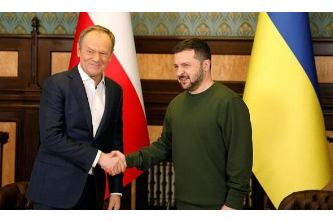 Zelenski Tuskla telefonla danışıb 